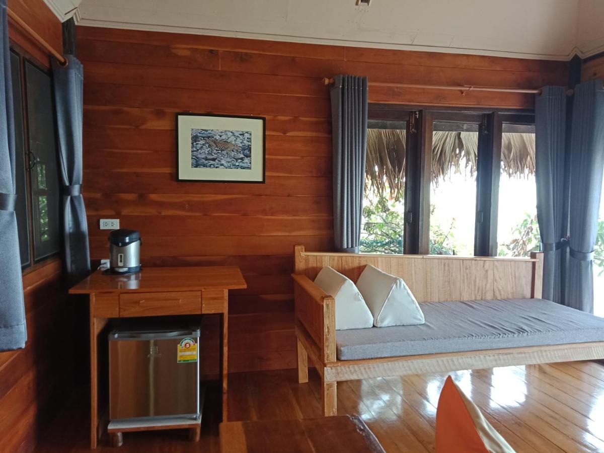 Wetlandcamp บ้านชายเล Phatthalung Esterno foto